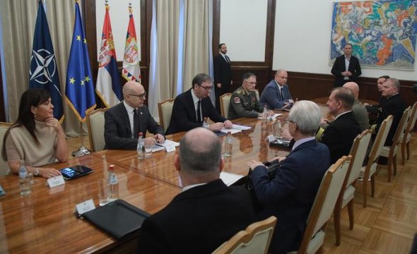 Sırp lider Vucic: NATO'dan Kosova'daki Sırpları korumasını rica ediyorum