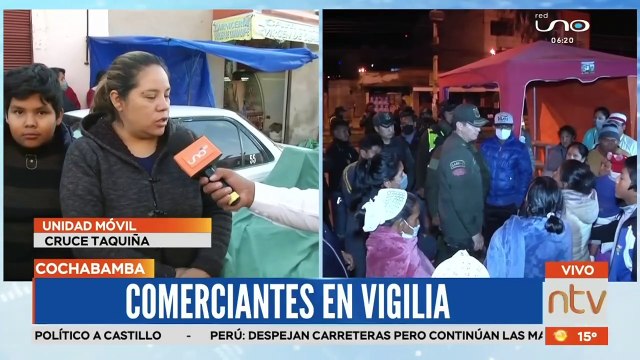 Peleas por puestos : Comerciantes establecidos y vendedores ambulantes enfrentados