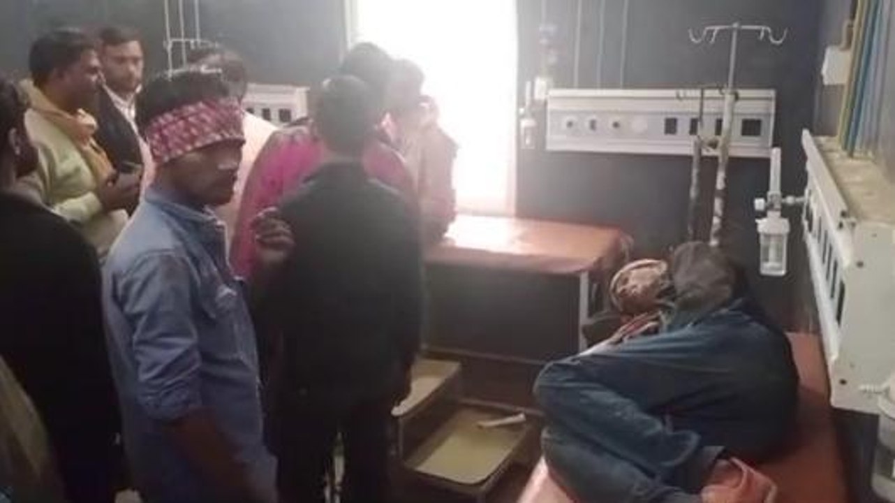 नवादा: तेज रफ्तार दो बाइक के बीच भीषण टक्कर, मची चीख-पुकार