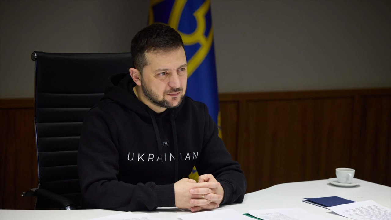 Selenskyj zu Besuch in umkämpfter Stadt Bachmut