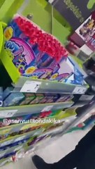 Kasiyere ''Başın niye açık'' diyen Fas uyruklu şahıs marketten kovuldu