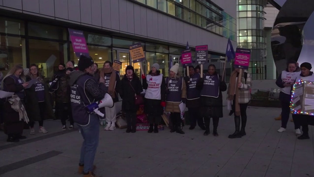 Watch: Nurses stage second walkout in four London hospitals in row over pay