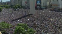 LIVE - L'effervescence à Buenos Aires pour le retour des champions du monde