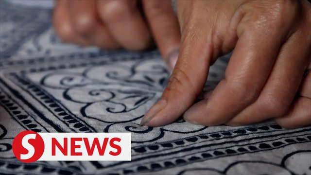 Traditional wax dyeing elevate the locals’ livelihood in Guizhou