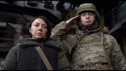 Ucraina, visita a sorpresa di Zelensky a Bakhmut