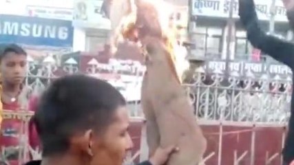 सीधी: पठान मूवी को लेकर दिखा लोगों में आक्रोश- देखे क्या कहना है लोगों का