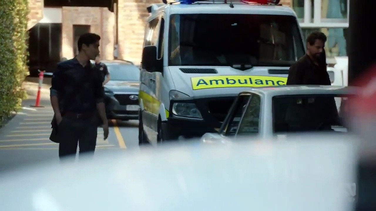 Harrow - Se2 - Ep02 - Audere Est Facere HD Watch HD Deutsch