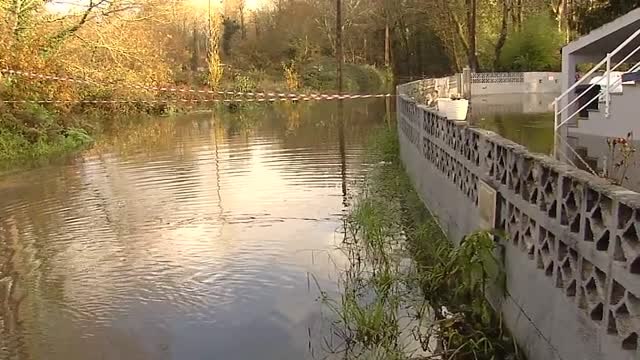 La borrasca desborda ríos en Galicia