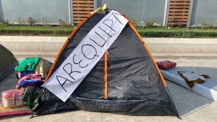 Manifestantes peruanos exigen la liberación de Castillo, "el hombre que les dio voz"