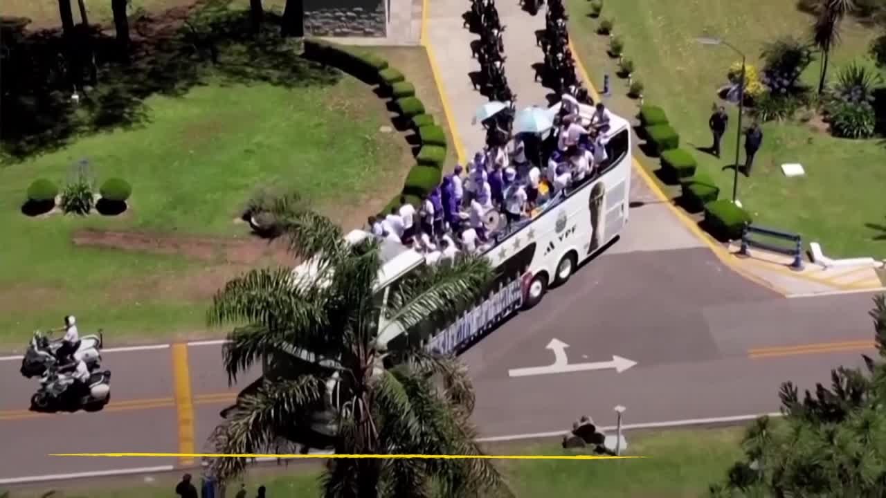Llegada de la selección argentina tras ganar el Mundial de Qatar | EL PAÍS