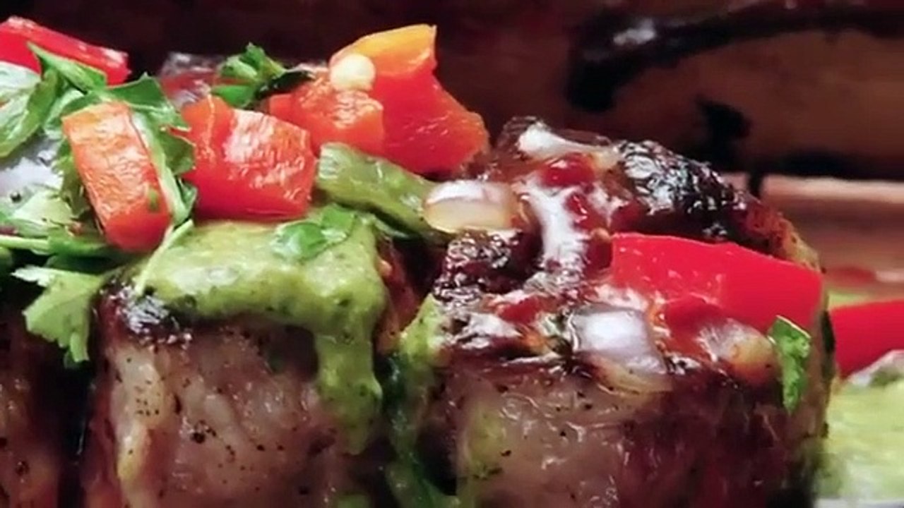 BBQ Brawl - Flay vs Symon - Se1 - Ep02 - High Steaks HD Watch HD Deutsch