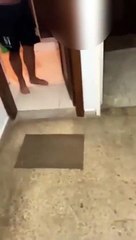 Entregador joga açaí em cliente por demora em atendê-lo