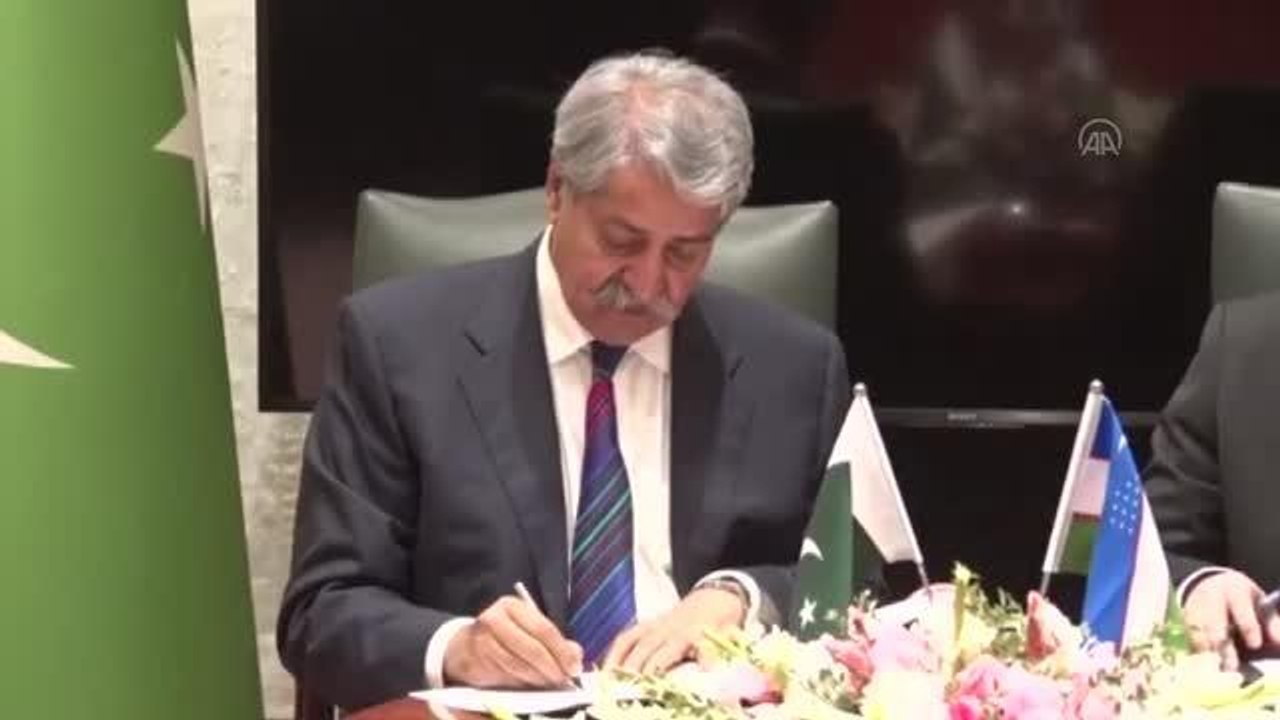 İSLAMABAD - Pakistan ve Özbekistan, ticaret hacminin bir milyar dolara çıkarılmasında anlaştı