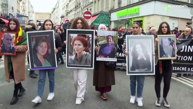 Demonstranten fordern Wahrheit und Gerechtigkeit für getötete Kurden