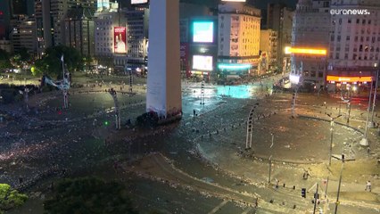 Festejos em Buenos Aires terminam em violência