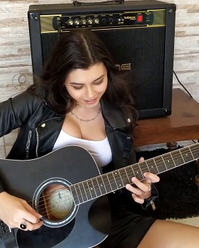 Queen - Bohemian Rhapsody (guitar solo) LarissaLiveir Cover