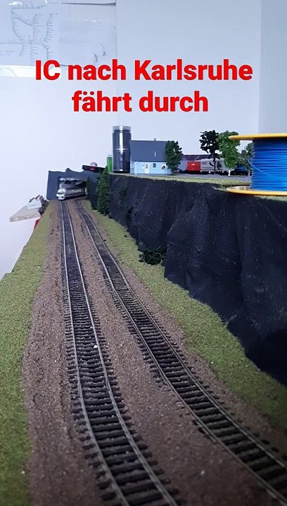 IC auf dem Weg nach Karlsruhe Hbf.