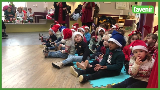 Les enfants de maternelle de Wépion ont été chanter à la maison de repos Le Grand Pré.