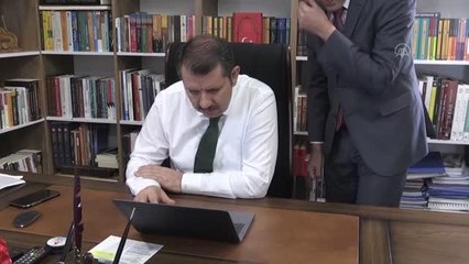 Şanlıurfa Valisi Ayhan, AA'nın "Yılın Fotoğrafları" oylamasına katıldı