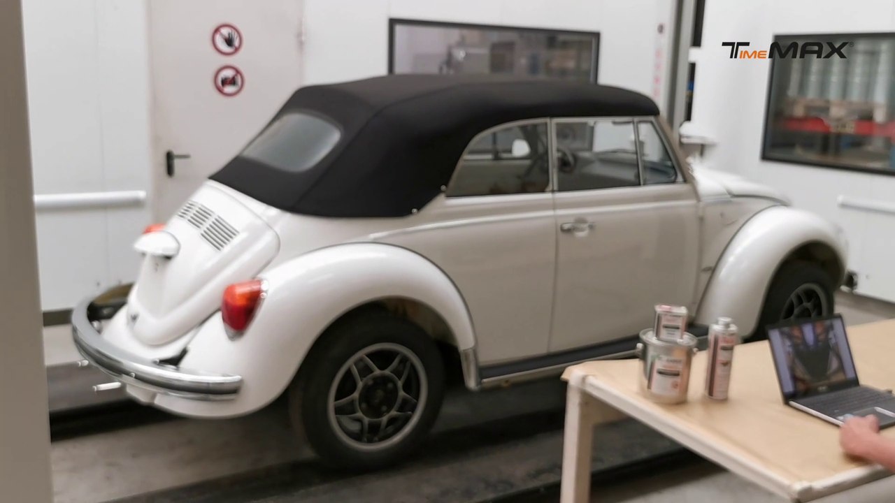 Durchsichtiger Unterbodenschutz für einen VW Käfer