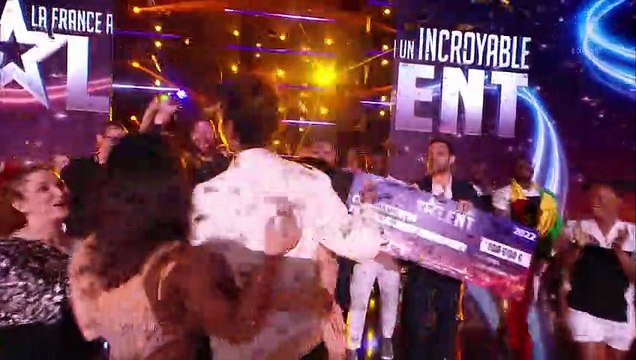 Le candidat Rayane remporte la finale de la saison 17 de La France a un Incroyable Talent - M6