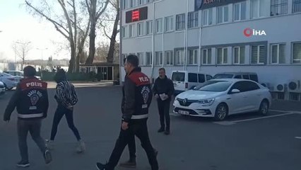 Bakım bahanesiyle girdikleri evlerden hırsızlık yapan şahıslar yakalandı