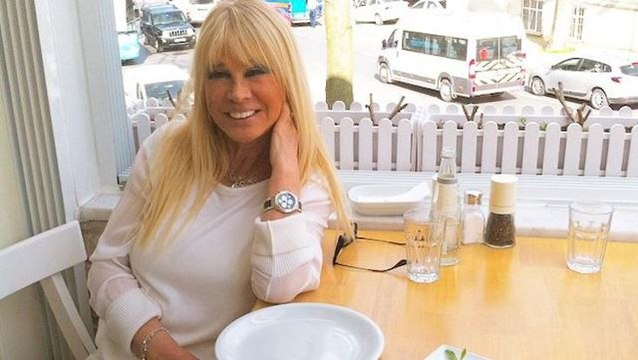 Ölümüyle yasa boğan Pakize Suda'nın yıllar önceki fotoğrafları gündem oldu! 17'sinde Ege Güzeli seçilmiş