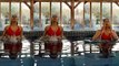 Sara Ali Khan Pink Bikini पहन Swimming Pool में लगाई आग, UK Vacation पर...। Boldsky *Entertainment
