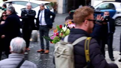 Roma, l'ultimo saluto a Lando Buzzanca, il figlio Massimiliano: "Ricordatelo col sorriso"