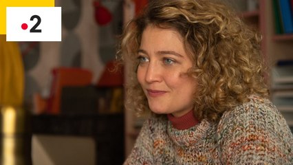 Rendez-vous avec le crime : Arié Elmaleh et Sophie de Fürst chantent-ils le générique ?