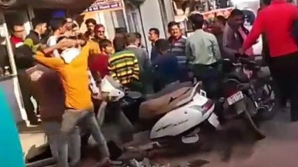 सतना: अतिक्रमणकारियों पर कार्यवाही के दौरान बनी नोकझोंक की स्थिति