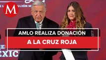 AMLO dona para la colecta nacional 2022 de la Cruz Roja; exhorta a participar