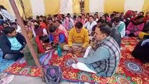 Contract health workers read Hanuman Chalisa, strike continues for three days