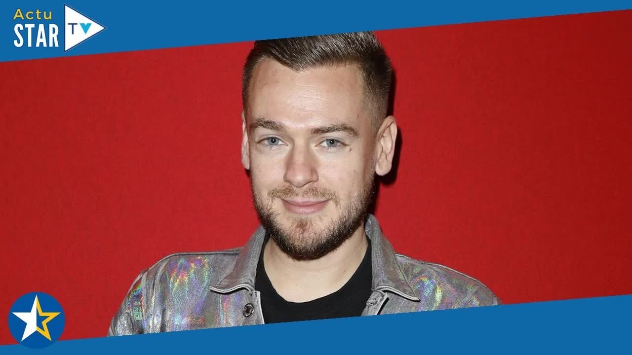 Jeremstar : ces "contrats" qu'il fait signer à ses petits copains