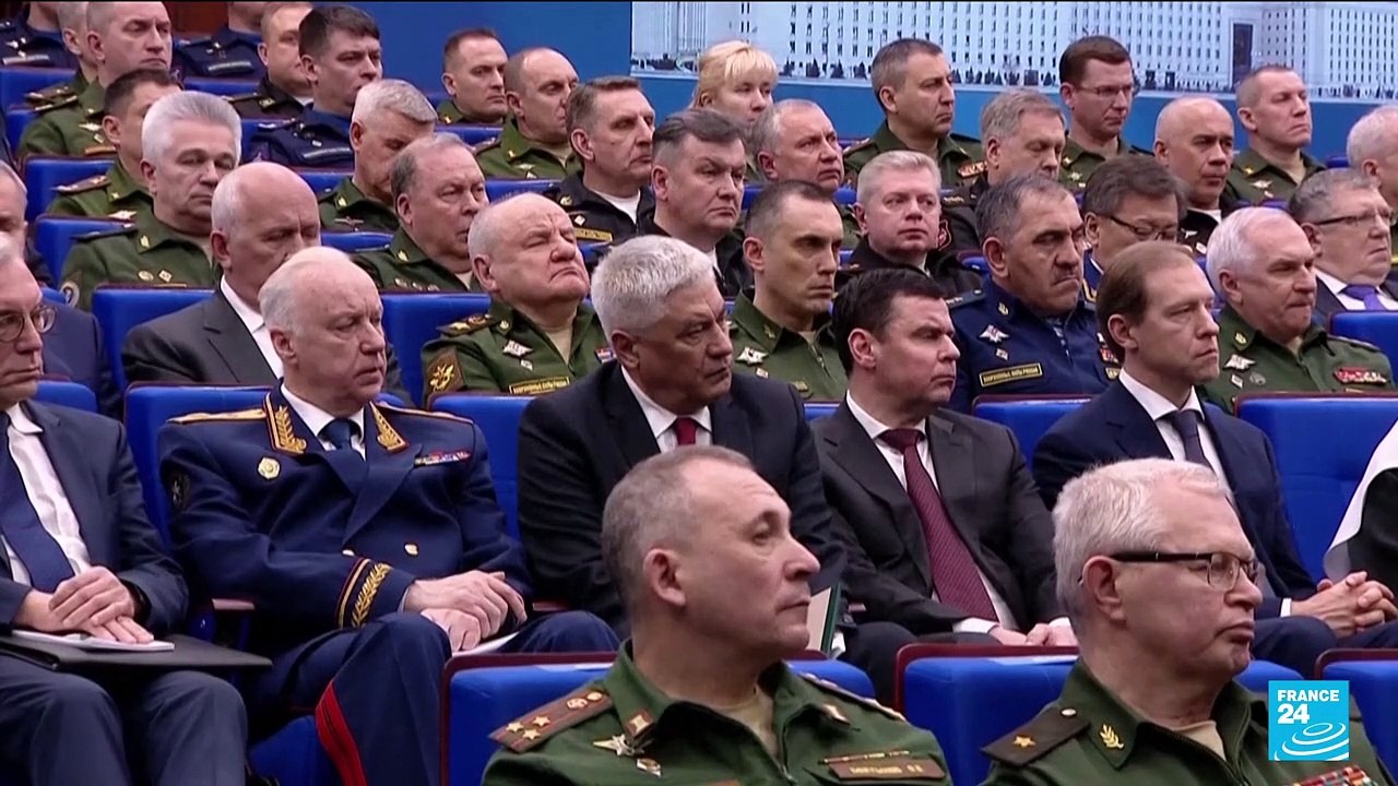 Putin hails Russian "heroes", but says military must learn lessons from Ukraine war