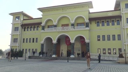 Uluslararası Balkan Üniversitesinde 21 Aralık Türkçe Eğitim Günü nedeniyle program düzenlendi