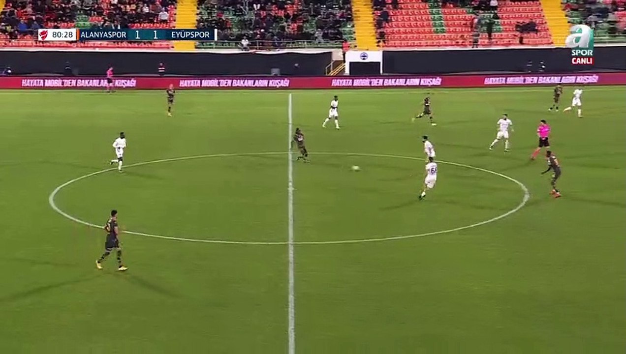 Ferhat passeur décisif