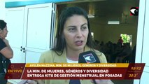 La ministra de Mujeres, Géneros, y Diversidad entrega copitas menstruales en Posadas.
