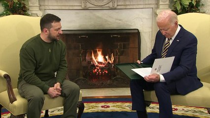 Zelenski visita EEUU y obtiene más ayuda militar para Ucrania