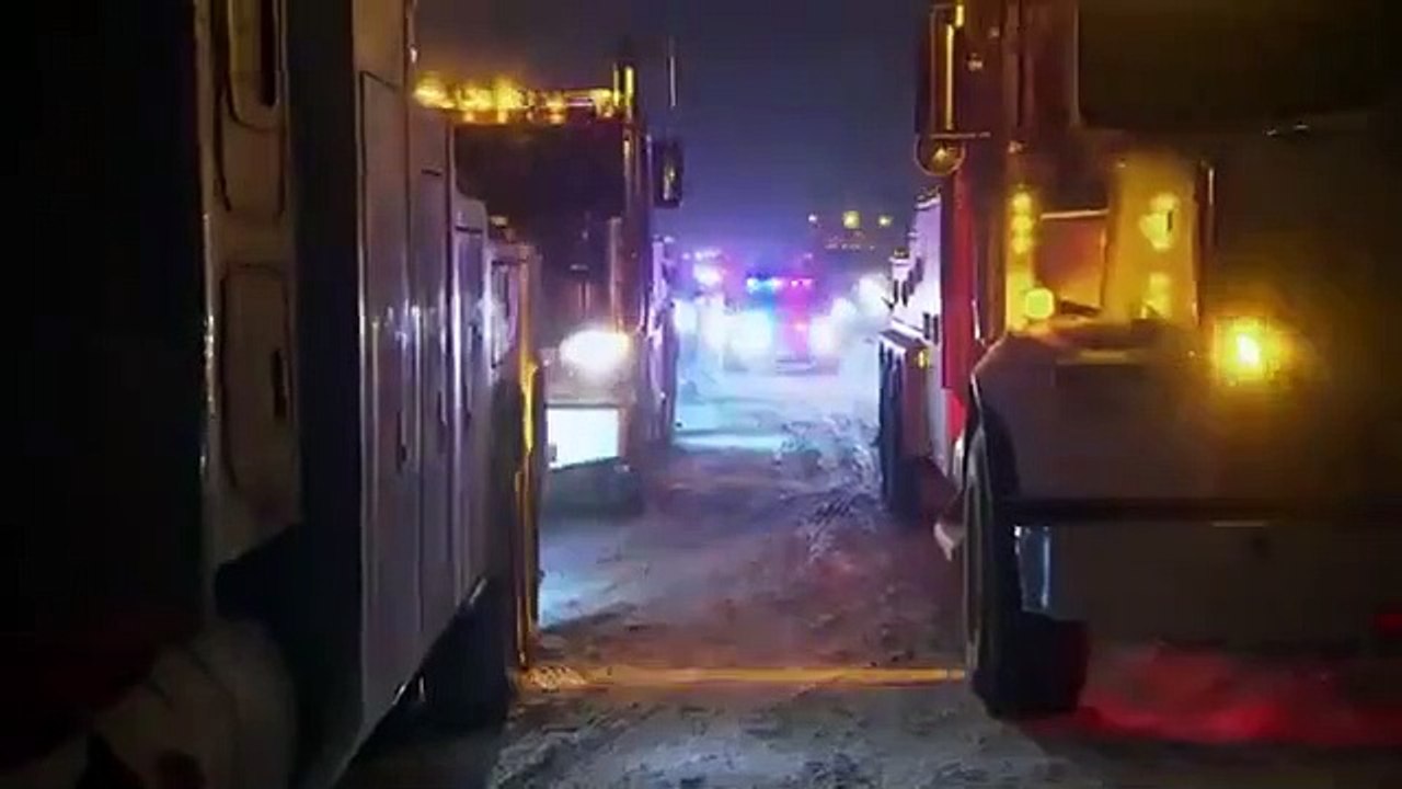 Heavy Rescue - 401 - Se4 - Ep01 - We're Jumping In HD Watch HD Deutsch