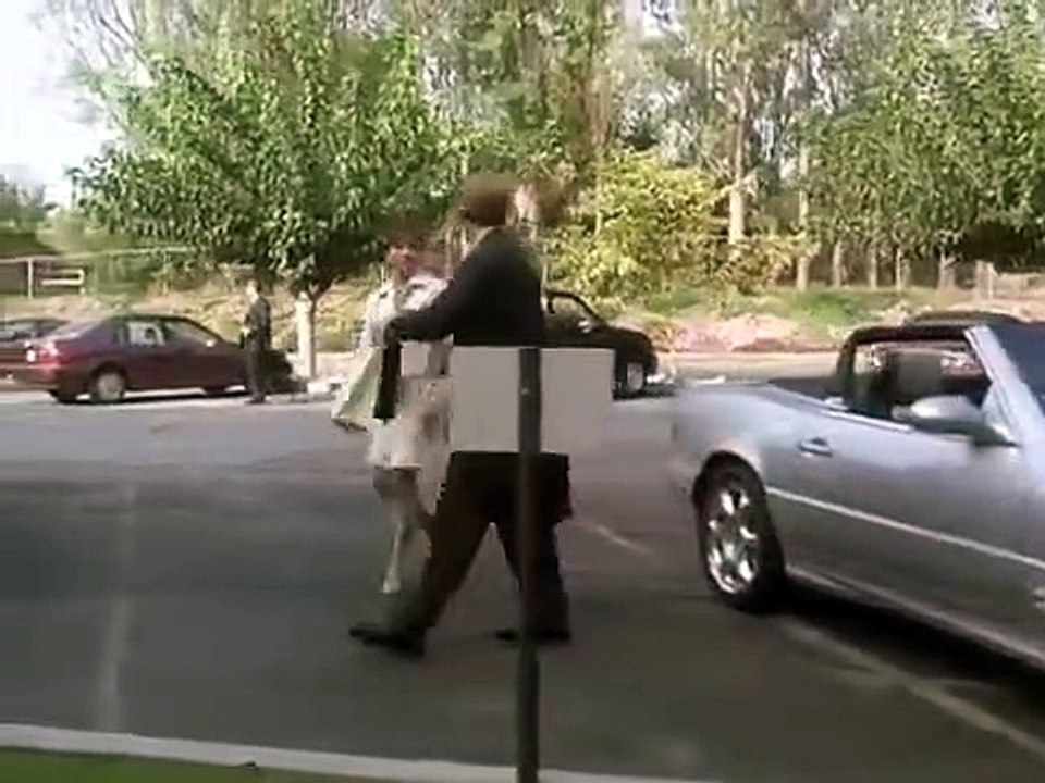 Six Feet Under - Se2 - Ep02 - Out, Out, Brief Candle HD Watch HD Deutsch