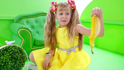 Diana dan Roma bermain di Four Colors Playhouse