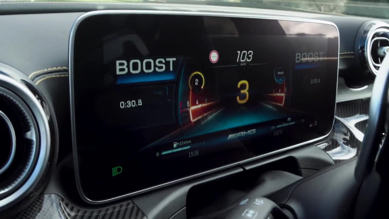 Der Mercedes-AMG C 63 S E PERFORMANCE - Streckenbasierte Boost-Strategie für die Rennstrecke