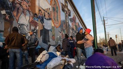 US border town El Paso overflowing with migrants