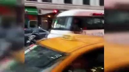 Şişli'de kağıt toplayıcılarıyla mahallelinin sopalı kürekli kavgası kamerada