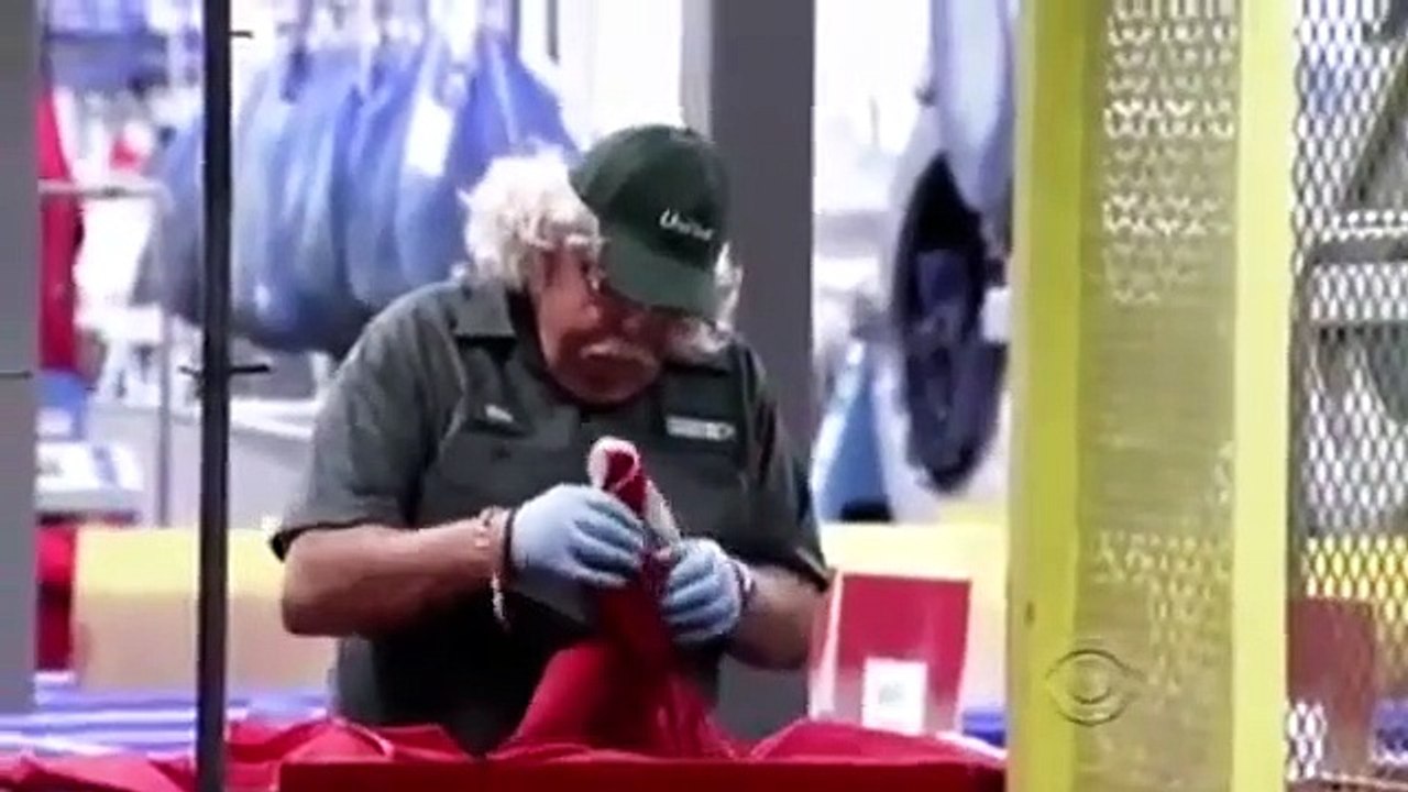 Celebrity Undercover Boss - Se2 - Ep13 HD Watch HD Deutsch