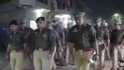 गाजियाबाद: इलाके में शांति व्यवस्था बनाए रखने को लेकर, सड़कों पर उतरा पुलिस का अमला