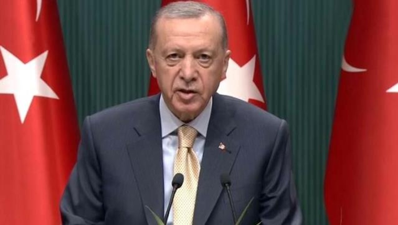 Son Dakika! Cumhurbaşkanı Erdoğan, 2023 asgari ücretini 8 bin 500 TL olarak açıkladı