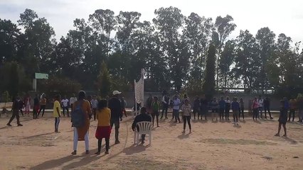 व्हॉलीबाल में छात्राओं ने दिखाया दम, कोई नहीं किसी से कम