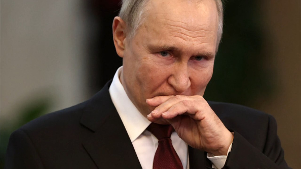 Angst vor Angriff: Putin reist mit drei Flugzeugen